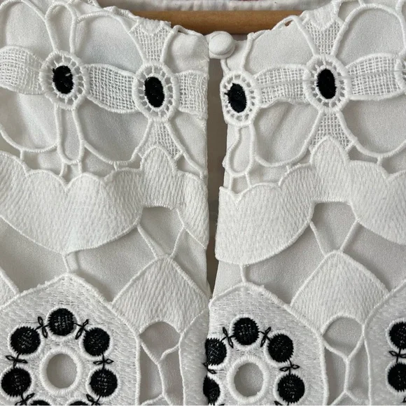 Anthropology HD In Paris Floral Lace Sleeveless Top - Picture 6 of 11